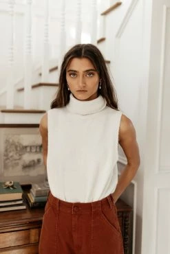 Vero Moda Lia Sweater Vest In Camel - FINAL SALE