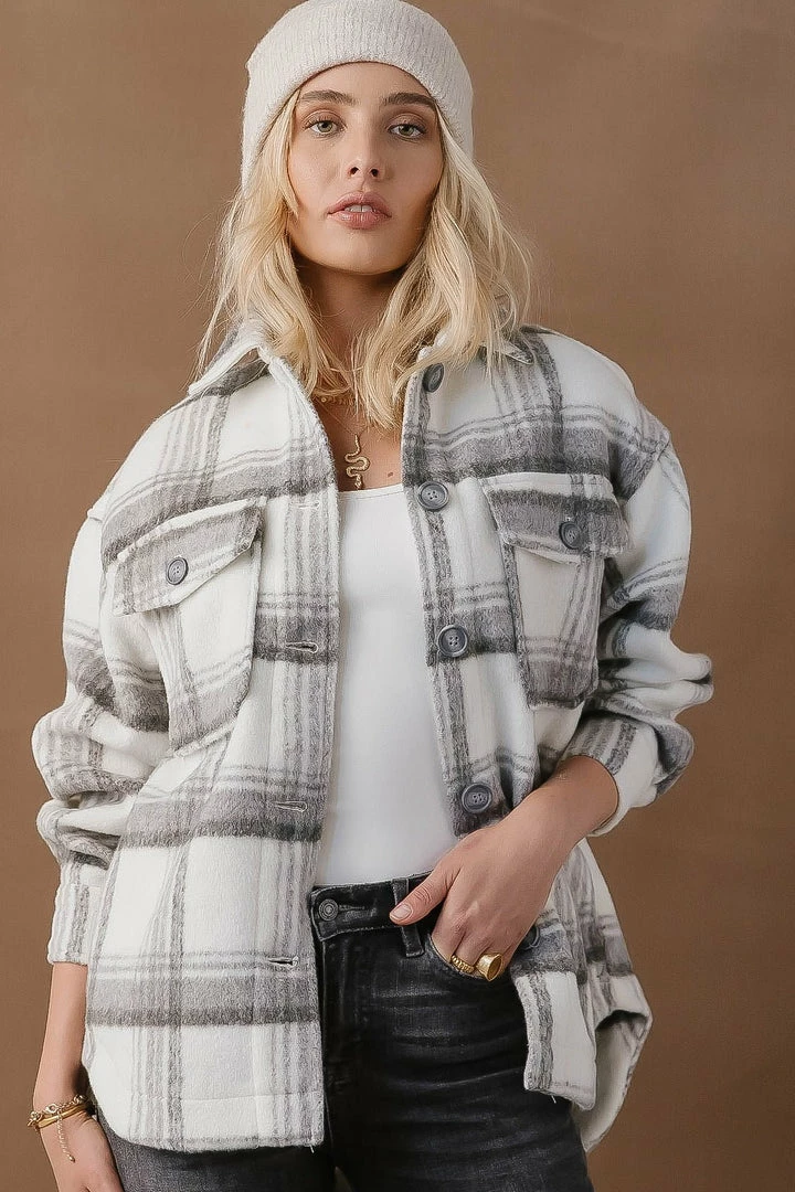 Brand new โญ Vero Moda Wren Plaid Shacket - FINAL SALE ๐ 2 Vero Moda Wren Plaid Shacket - FINAL SALE