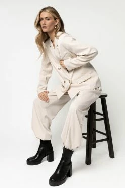 AARON & AMBER New Arrivals Romaine Blazer In Ivory