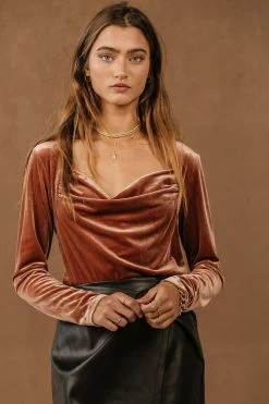 SINA Aida Velvet Top In Clay - FINAL SALE