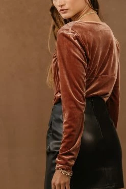 SINA Aida Velvet Top In Clay - FINAL SALE