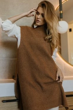 Vero Moda Devi Long Vest In Brown Tops