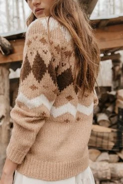Vero Moda Bessie Sweater In Tan Sweaters