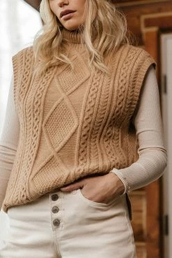 Sweaters Vero Moda Viktoria High Neck Vest In Tan
