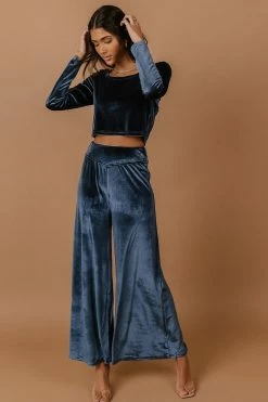 LISTICLE Kira Velour Set In Blue - FINAL SALE