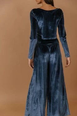 LISTICLE Kira Velour Set In Blue - FINAL SALE