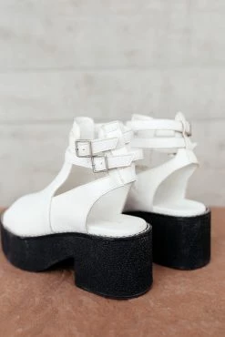 FREE SOUL/MIRACLE MILE Alejandra Heeled Sandals In White Shoes