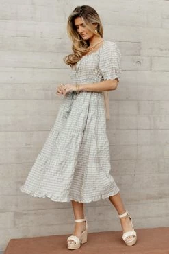 Brand new β MOON RIVER Livie Midi π Dress In Pink - FINAL SALE π€© 11 MOON RIVER Livie Midi Dress In Pink - FINAL SALE