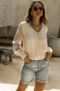 Discount โ MAIZE Arlene Top In Cream - FINAL SALE ๐คฉ 14 MAIZE Arlene Top In Cream - FINAL SALE