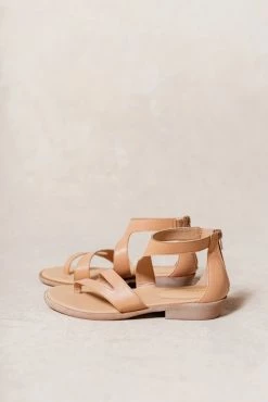 FREE SOUL/MIRACLE MILE Emily Sandals In Nude