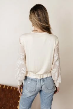 Discount โ MAIZE Arlene Top In Cream - FINAL SALE ๐คฉ 20 MAIZE Arlene Top In Cream - FINAL SALE