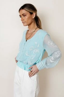 Best Sale โค๏ธ MAIZE Arlene Top In Blue - FINAL SALE ๐ฏ 12 MAIZE Arlene Top In Blue - FINAL SALE