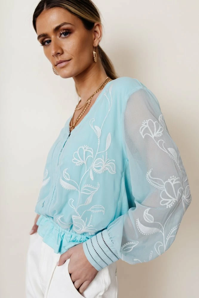 Best Sale โค๏ธ MAIZE Arlene Top In Blue - FINAL SALE ๐ฏ 1 MAIZE Arlene Top In Blue - FINAL SALE