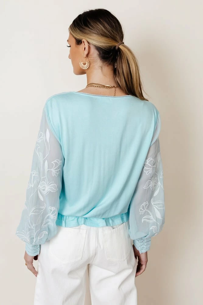 Best Sale โค๏ธ MAIZE Arlene Top In Blue - FINAL SALE ๐ฏ 2 MAIZE Arlene Top In Blue - FINAL SALE