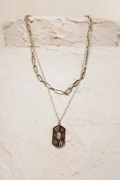 ESSENCE COLLECTION Liliana Necklace Jewelry