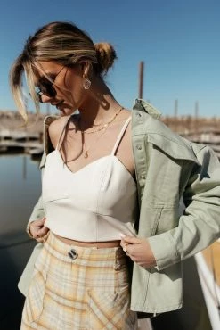 New 🎉 Vero Moda Lois Camisole In Ivory - FINAL SALE Tops 💯 15 Vero Moda Lois Camisole In Ivory - FINAL SALE Tops