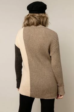 TEA N ROSE Kinzley Knit Sweater