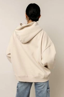 THINGS BETWEEN Todd Pullover In Cream Tops
