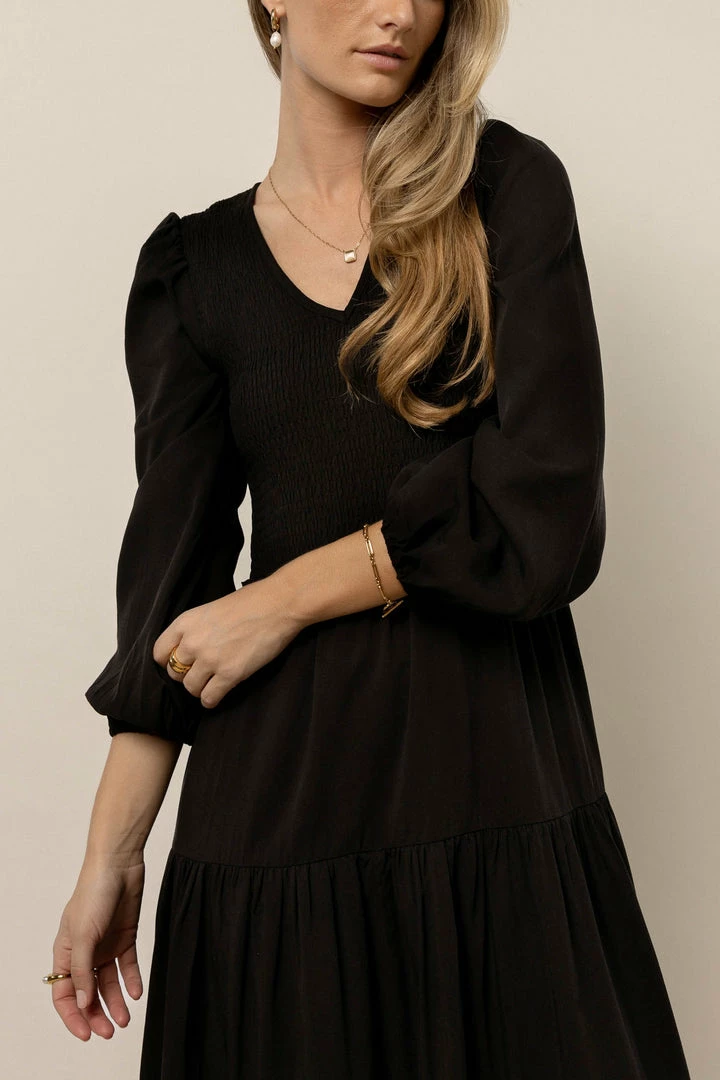 Top 10 π LUMIERE Smocked Tiered Midi π Dress In Black New Arrivals π₯ 2 LUMIERE Smocked Tiered Midi Dress In Black New Arrivals