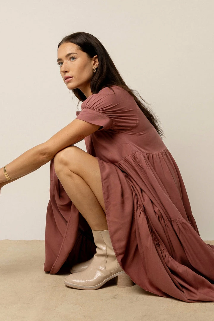 Brand new β Fore Collection Amanda Tiered π Dress In Raisin π Dresses π 2 Fore Collection Amanda Tiered Dress In Raisin Dresses