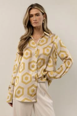 WORUI Liv Hex Print Button Down