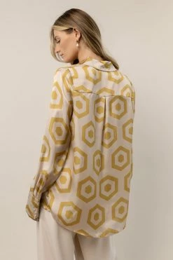 WORUI Liv Hex Print Button Down