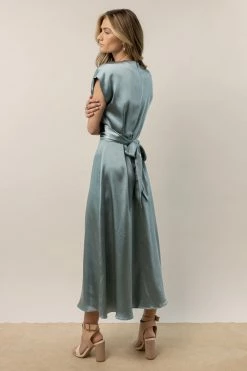 WORUI Rosalind Midi Dress In Blue Dresses