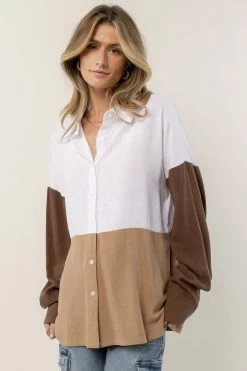 LUMIERE Kiki Color Block Top In Brown