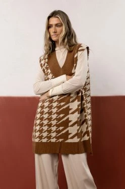 PROMESA Lillee Sweater Vest In Camel - FINAL SALE