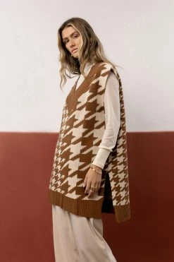PROMESA Lillee Sweater Vest In Camel - FINAL SALE