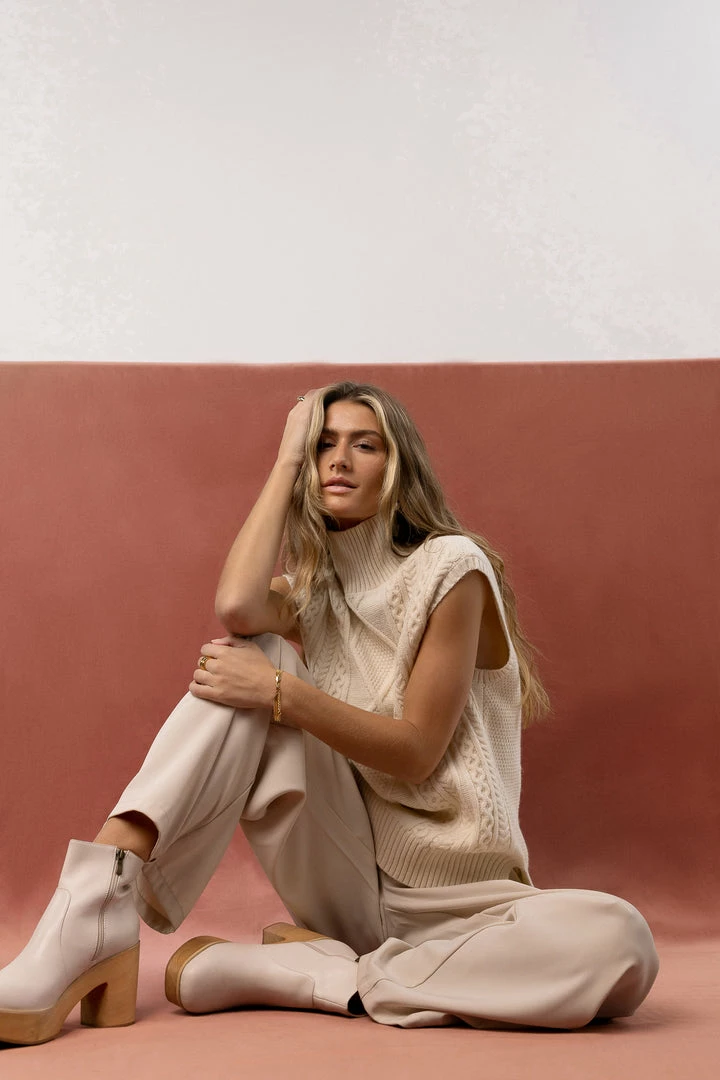 Deals 🎁 Tops Vero Moda Viktoria High Neck Vest In Ivory 😍 3 Tops Vero Moda Viktoria High Neck Vest In Ivory