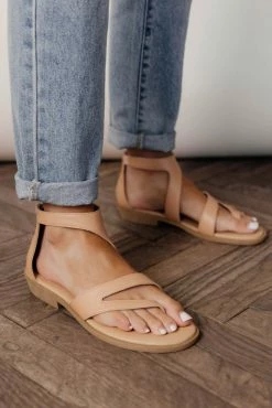 FREE SOUL/MIRACLE MILE Emily Sandals In Nude