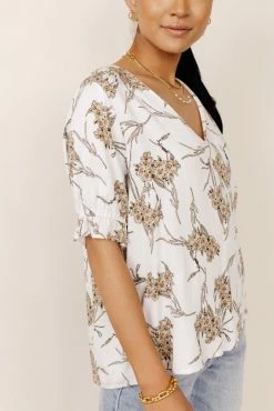 Discount 🤩 FUN 2 FUN Madeleine Floral Blouse - FINAL SALE ⭐ 21 FUN 2 FUN Madeleine Floral Blouse - FINAL SALE