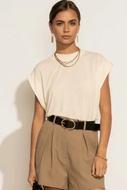 SINA New Arrivals Greta Muscle Tee In Cream