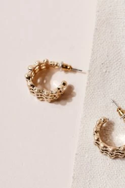 JOYFUL JEWELRY Jennica Huggie Earrings In Gold