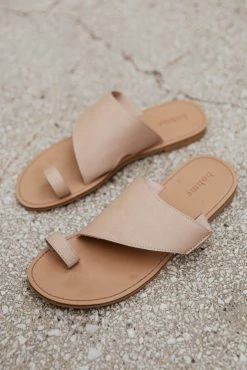 FREE SOUL/MIRACLE MILE Ella Sandals In Nude