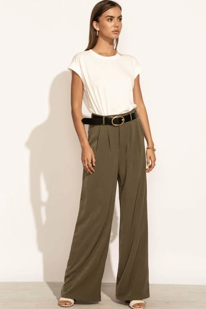 Wholesale ๐ SINA Arlo Top In White - FINAL SALE โจ 5 SINA Arlo Top In White - FINAL SALE