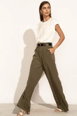 Wholesale ๐ SINA Arlo Top In White - FINAL SALE โจ 10 SINA Arlo Top In White - FINAL SALE