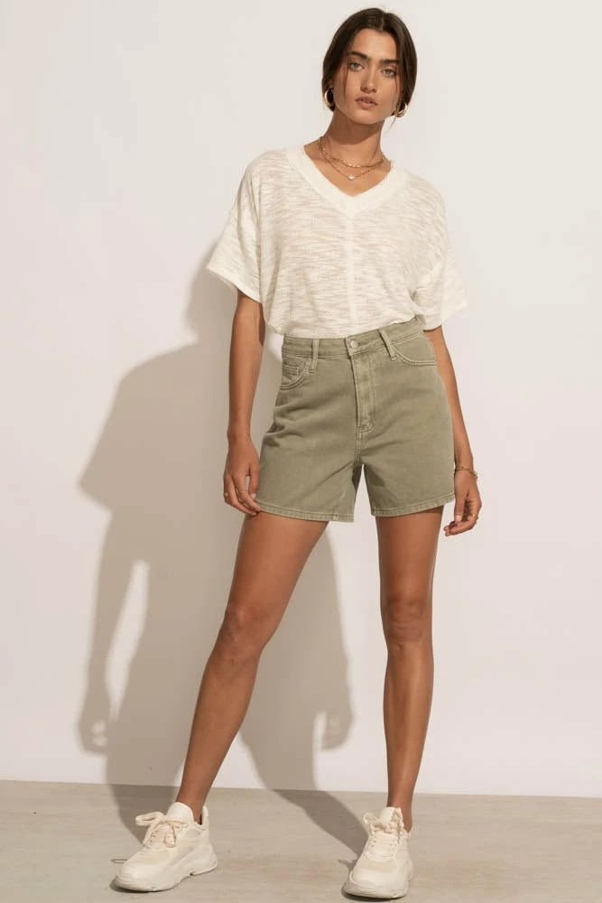 Brand new π CHERISH Rory Tee In White - FINAL SALE π― 2 CHERISH Rory Tee In White - FINAL SALE