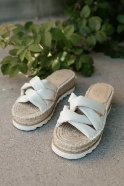 FREE SOUL/MIRACLE MILE Shoes Rebel Espadrilles In Beige