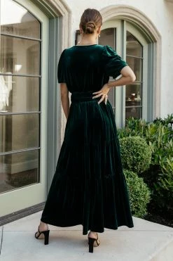 SEE AND BE SEEN Marlowe Velvet Dress In Emerald