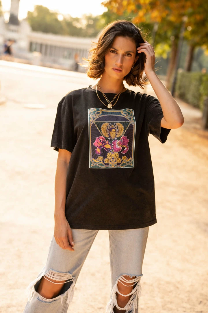 Outlet β€οΈ WORUI Scarab Graphic Tee - FINAL SALE π₯ 2 WORUI Scarab Graphic Tee - FINAL SALE
