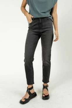 CELLO JEANS Bohme Mom Jeans In Black - FINAL SALE