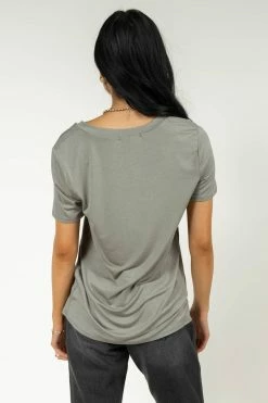 Promo βοΈ LIME N CHILI Essentials V Neck Tee In Light Olive - FINAL SALE 𧨠6 LIME N CHILI Essentials V Neck Tee In Light Olive - FINAL SALE