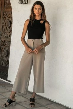 Flash Sale 🤩 SINA Addison Tank Top In Olive - FINAL SALE 🛒 18 SINA Addison Tank Top In Olive - FINAL SALE