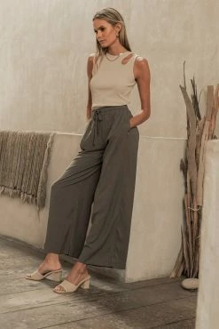 Flash Sale 🤩 SINA Addison Tank Top In Olive - FINAL SALE 🛒 16 SINA Addison Tank Top In Olive - FINAL SALE