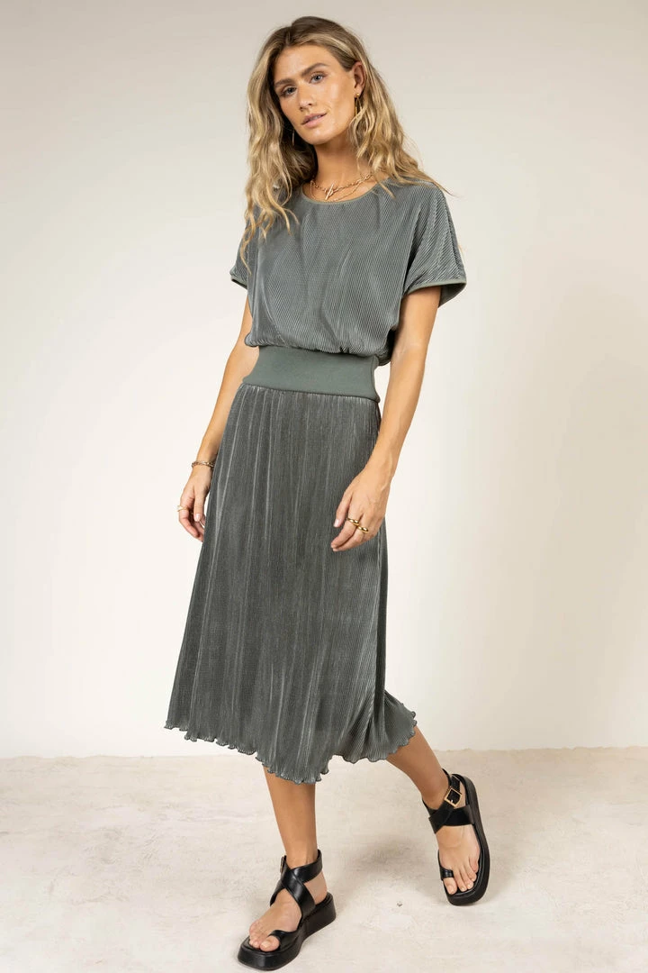 Hot Sale π SINA Adaline Midi π Dress In Olive - FINAL SALE π 1 SINA Adaline Midi Dress In Olive - FINAL SALE