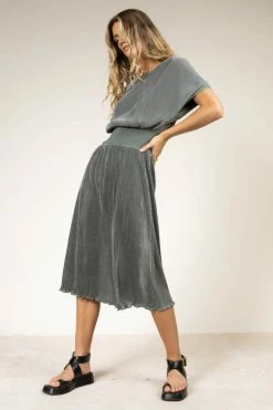 Hot Sale π SINA Adaline Midi π Dress In Olive - FINAL SALE π 7 SINA Adaline Midi Dress In Olive - FINAL SALE