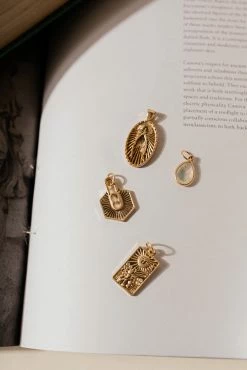 LA RADIANT VAL JEAN GLOBAL Mermaid Teardrop Pendant Jewelry