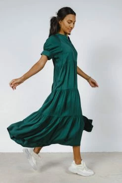 Cheapest ๐ Fore Collection Amanda Tiered ๐ Dress In Hunter Green ๐ 7 Fore Collection Amanda Tiered Dress In Hunter Green